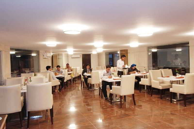Africa Avenue Gk - 1 Hotel New Delhi Ngoại thất bức ảnh