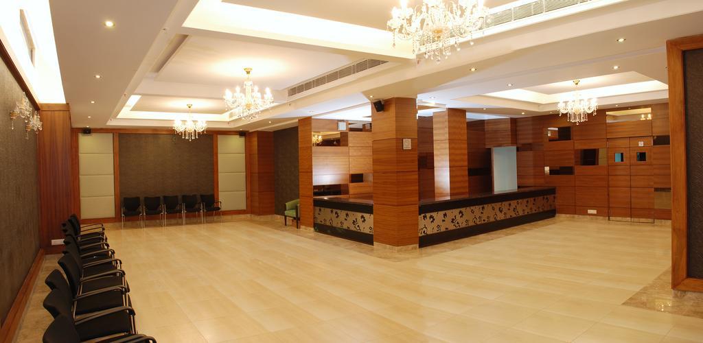 Africa Avenue Gk - 1 Hotel New Delhi Ngoại thất bức ảnh