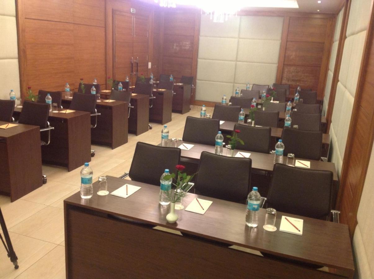 Africa Avenue Gk - 1 Hotel New Delhi Ngoại thất bức ảnh